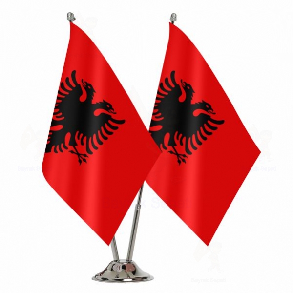 Arnavutluk 2 li Masa Bayra