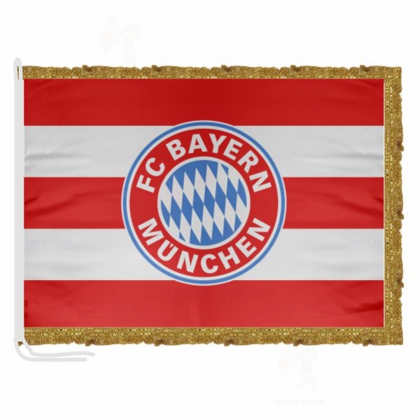 FC Bayern Mnchen Saten Kuma Makam Bayra