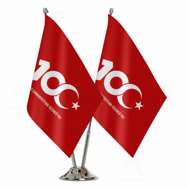 Krmz Trkiye Cumhuryetinin 100.Yl 2 li Masa Bayra
