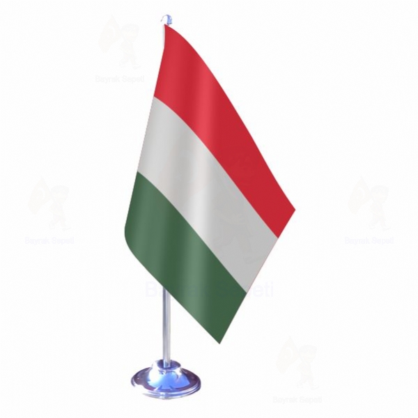 Macaristan Tekli Masa Bayraklar