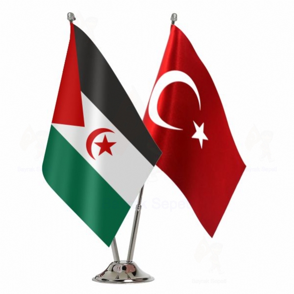 Sahra Demokratik Arap Cumhuriyeti 2 Li Masa Bayraklar